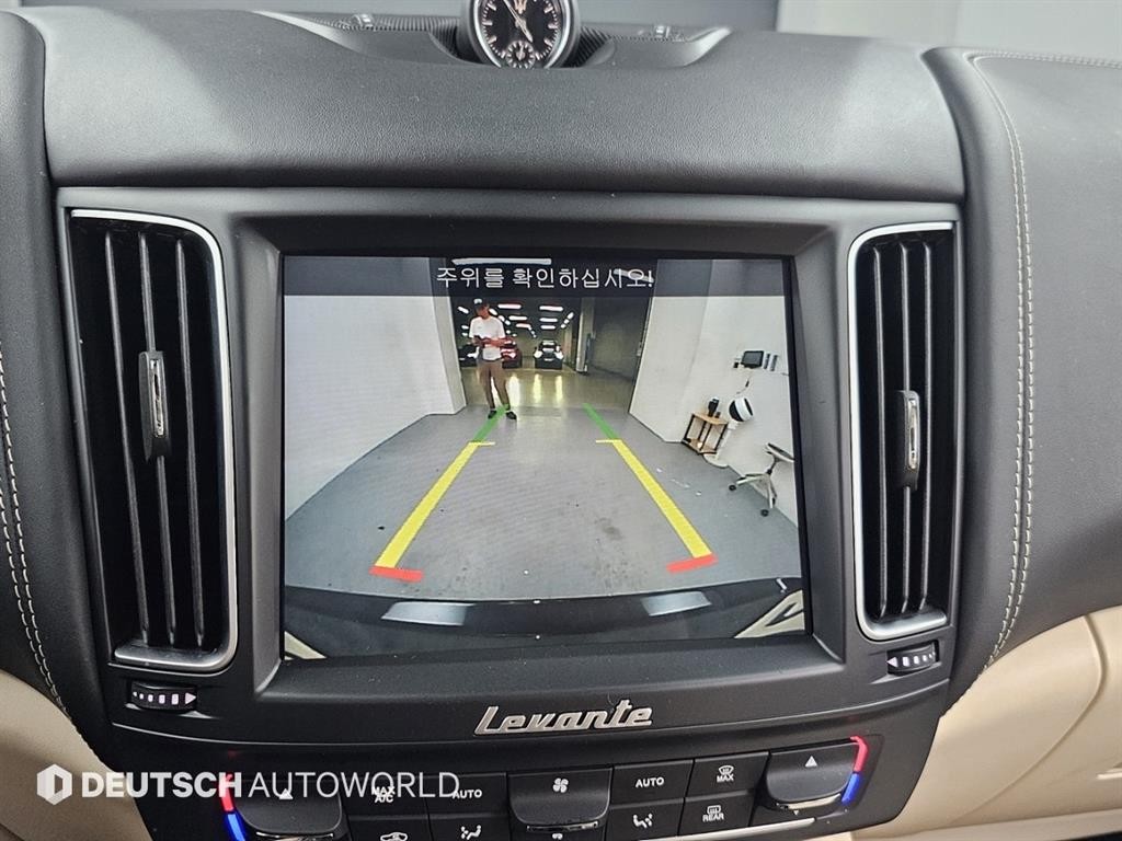 마세라티 르반떼 3.0  AWD 그란 스포츠 이미지 13
