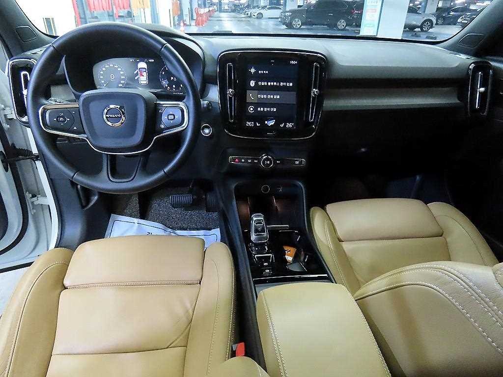 볼보 XC40 B4 AWD 인스크립션 이미지 10