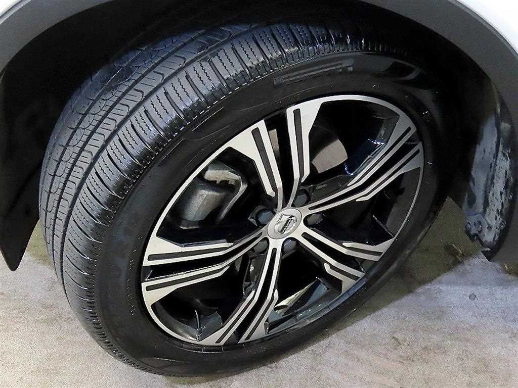 볼보 XC40 B4 AWD 인스크립션 이미지 20