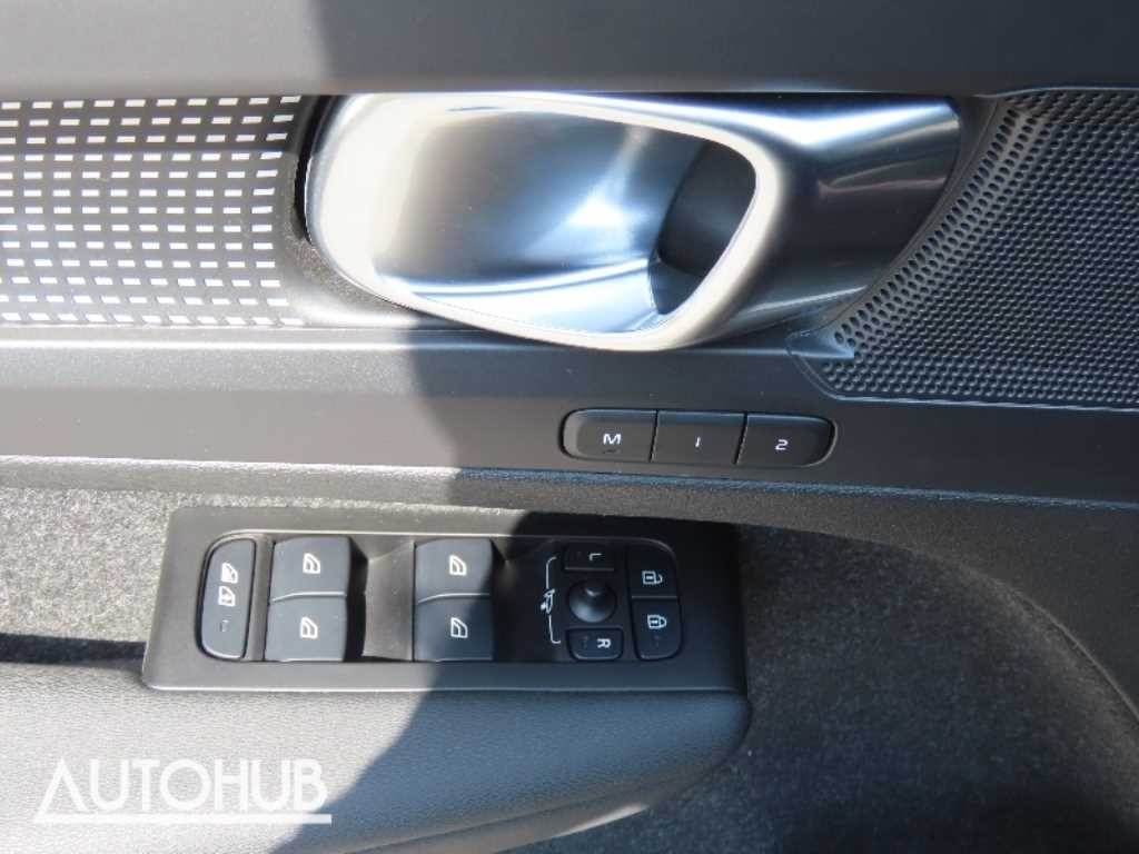 볼보 XC40 B4 AWD 인스크립션 이미지 13