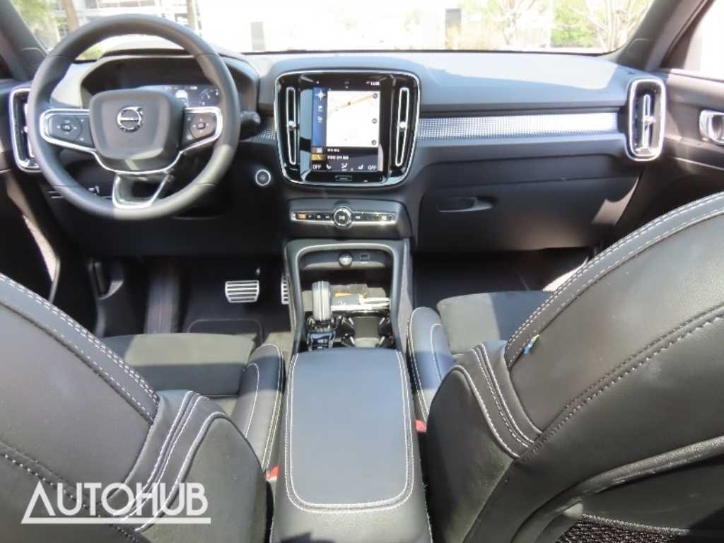 볼보 XC40 B4 AWD 인스크립션 이미지 16