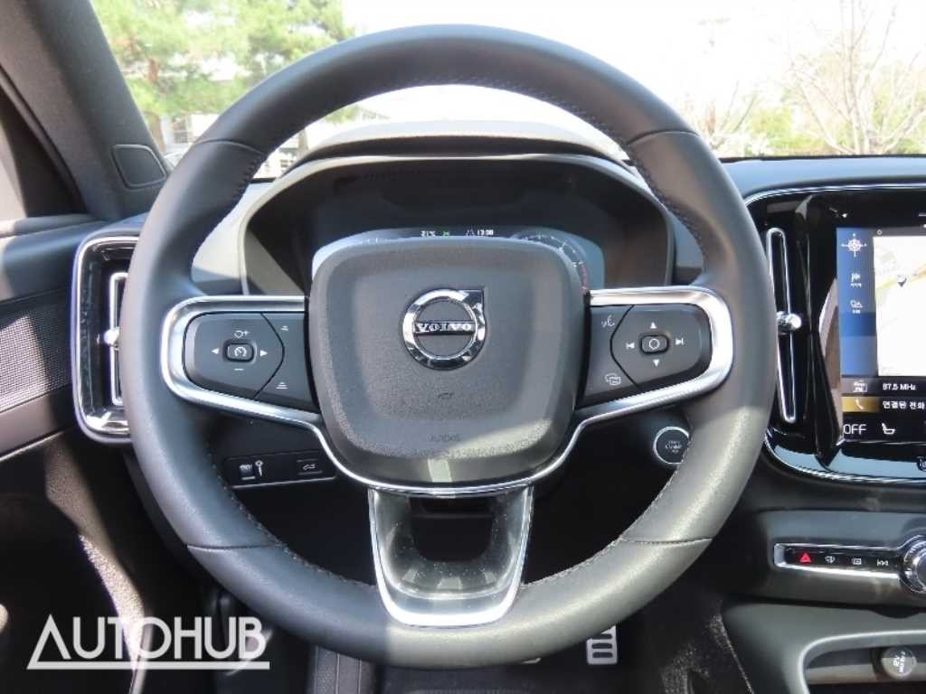 볼보 XC40 B4 AWD 인스크립션 이미지 17