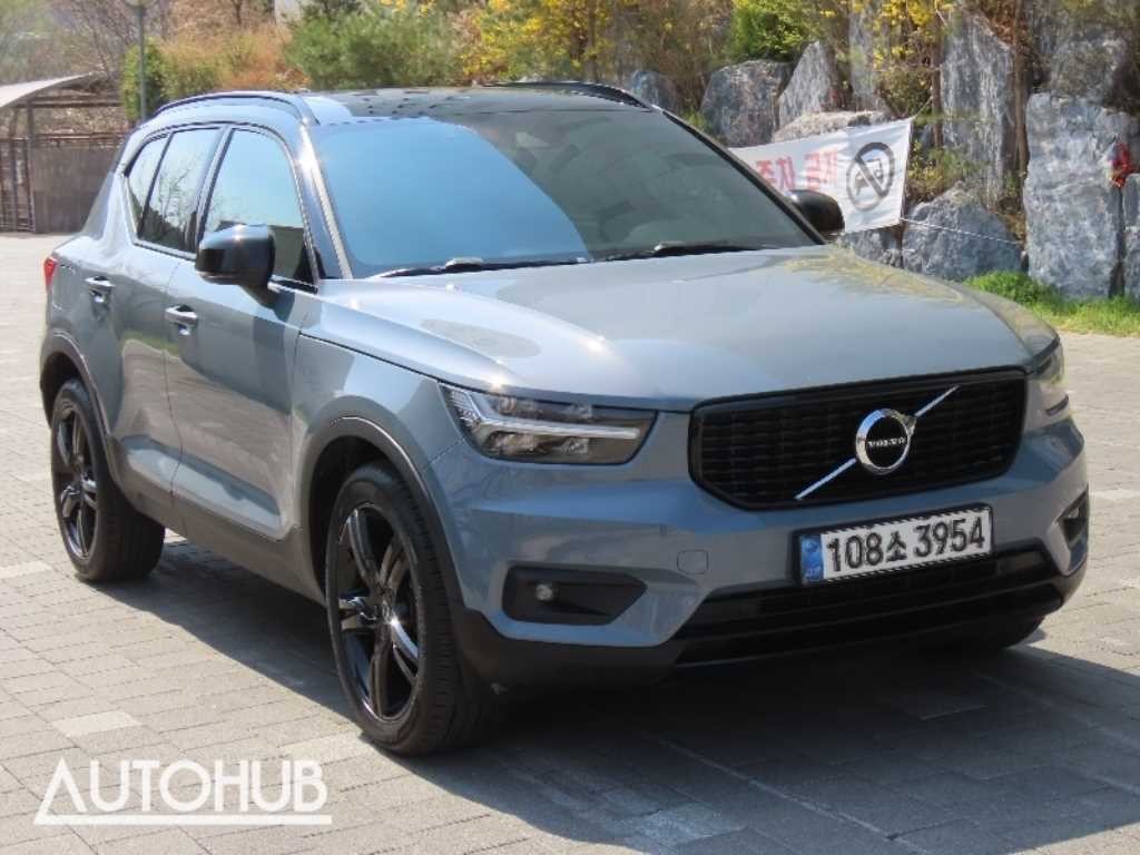 볼보 XC40 B4 AWD 인스크립션 이미지 2