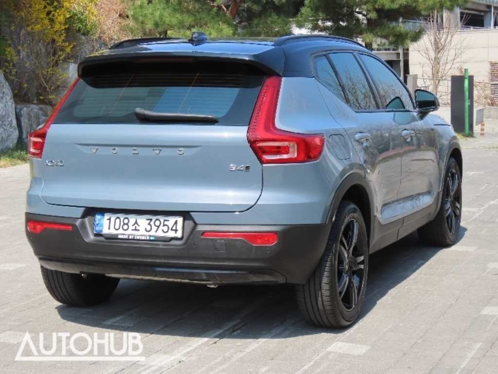 볼보 XC40 B4 AWD 인스크립션 이미지 3