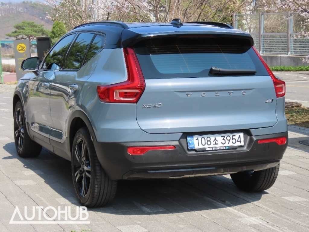 볼보 XC40 B4 AWD 인스크립션 이미지 4
