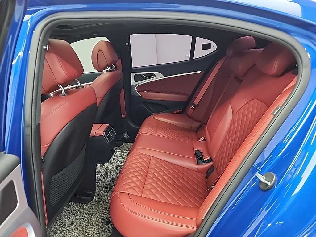 제네시스 G70 더 뉴 G70 가솔린 2.0T 4WD 스포츠 패키지 이미지 12