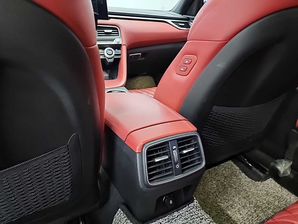 제네시스 G70 더 뉴 G70 가솔린 2.0T 4WD 스포츠 패키지 이미지 13