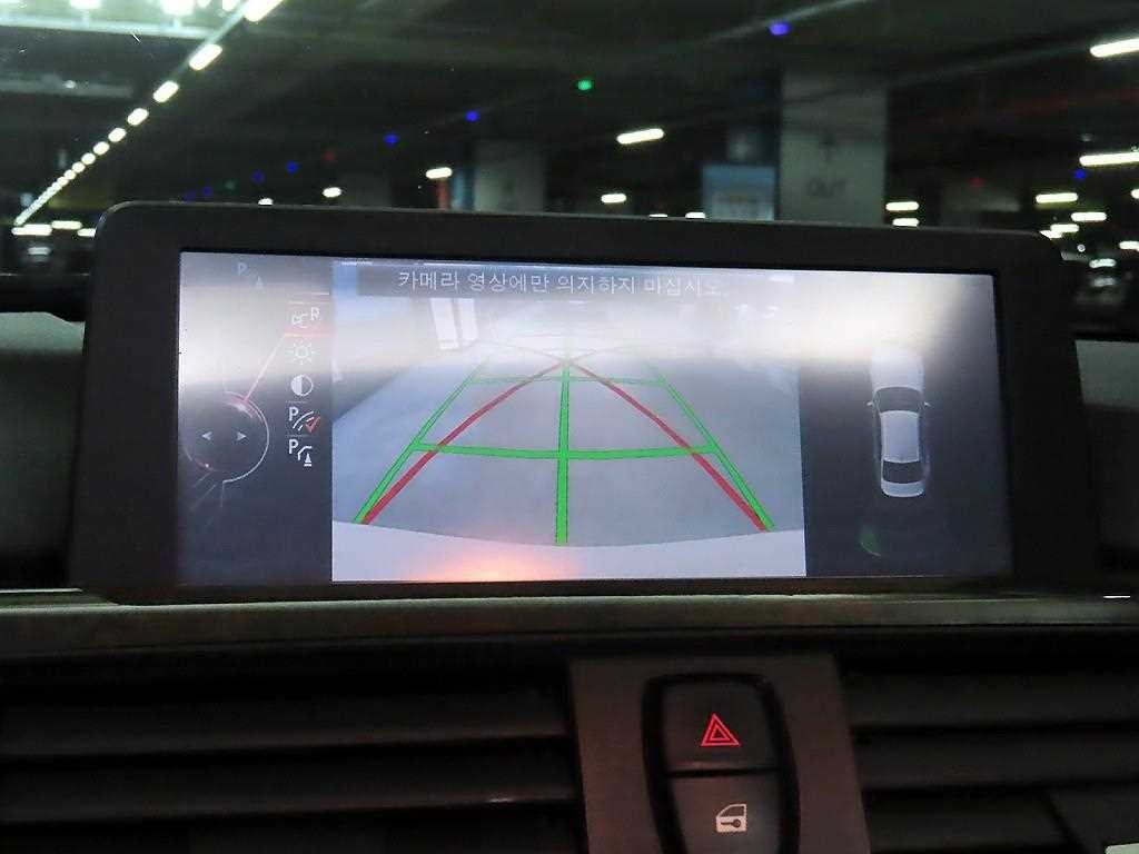 BMW 3시리즈 3시리즈 (F30) 320d 이미지 14