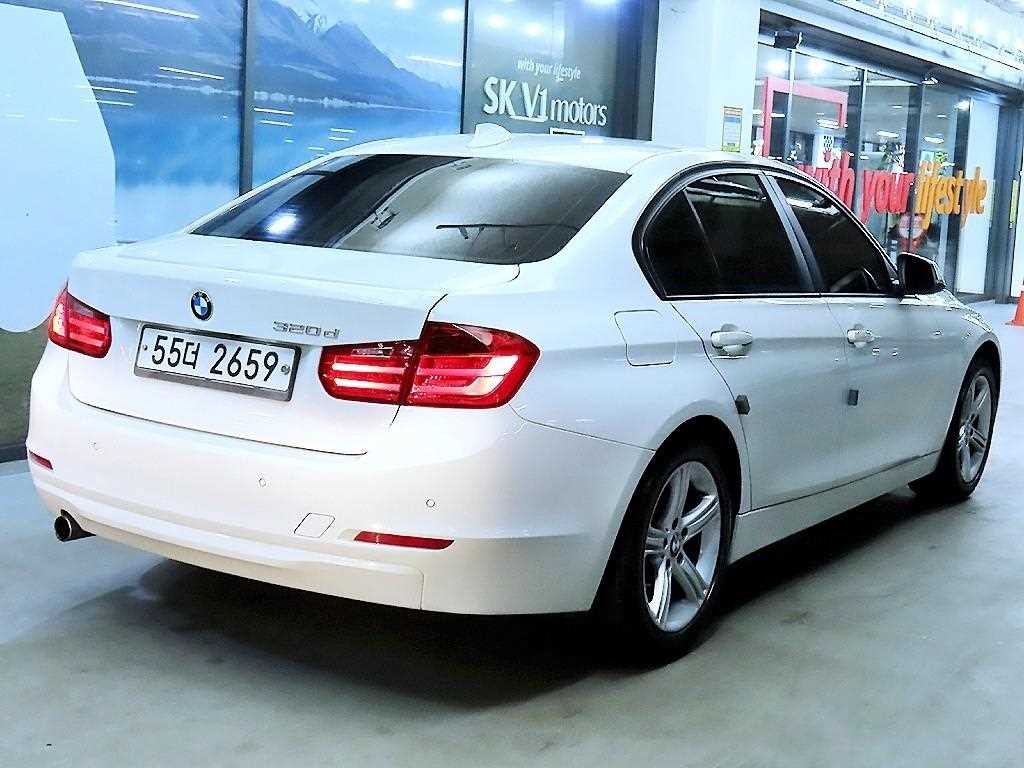 BMW 3시리즈 3시리즈 (F30) 320d 이미지 4