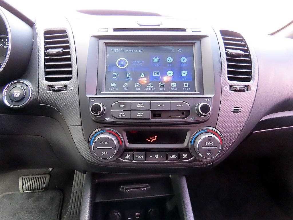 기아 K3 더뉴 K3 1.6 GDI 프레스티지 이미지 13