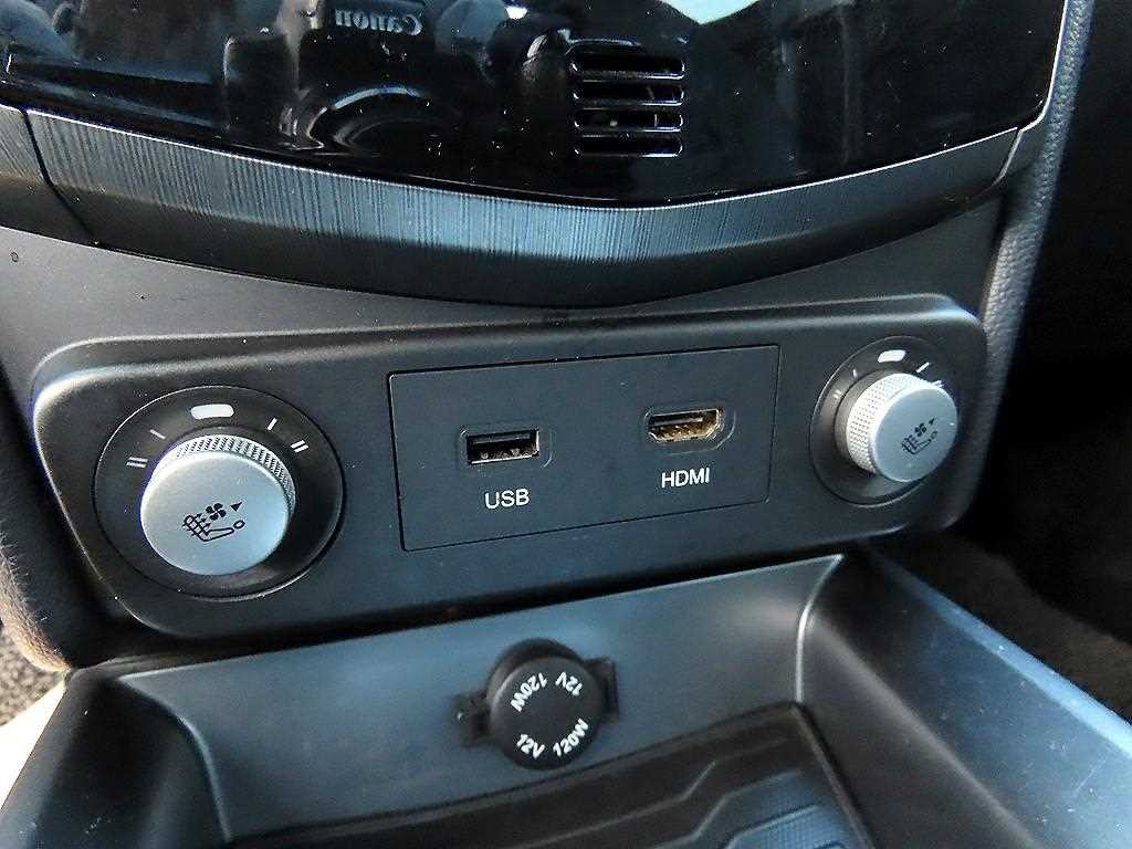 KG모빌리티(쌍용) 티볼리 티볼리 아머 4WD 가솔린 LX 이미지 13
