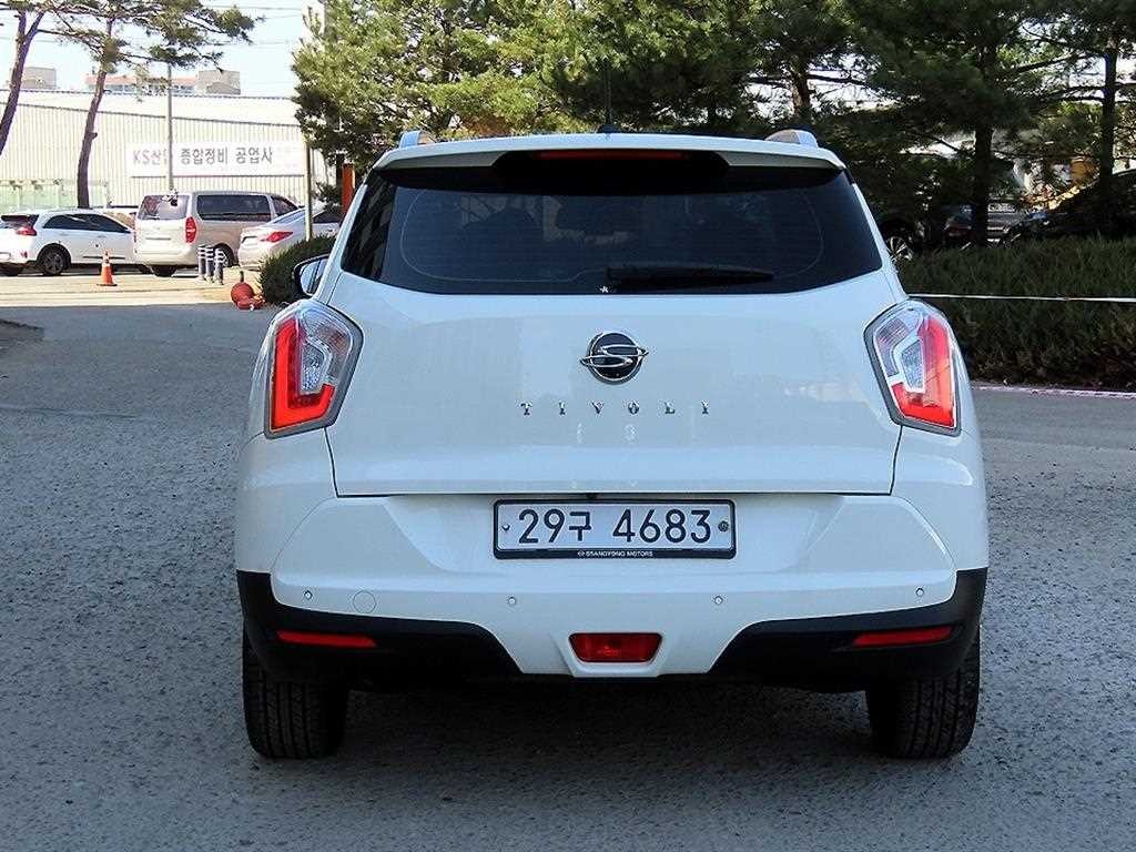 KG모빌리티(쌍용) 티볼리 티볼리 아머 4WD 가솔린 LX 이미지 4