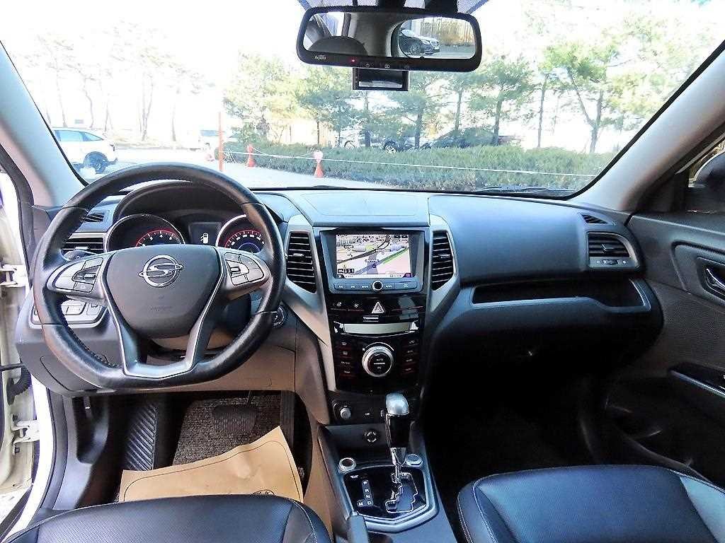 KG모빌리티(쌍용) 티볼리 티볼리 아머 4WD 가솔린 LX 이미지 7