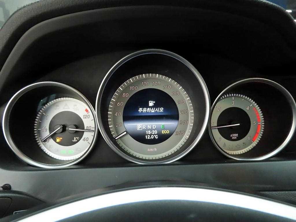 벤츠 C 클래스 C클래스 W204 C220 CDI 4MATIC 이미지 5