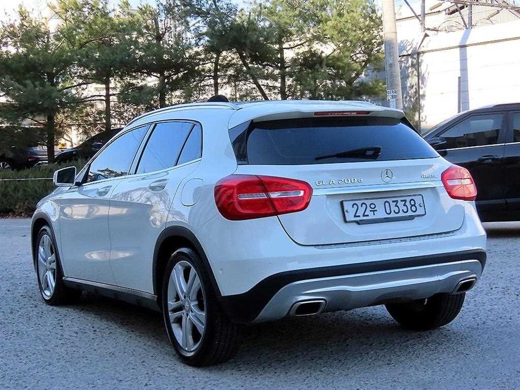 벤츠 GLA 클래스 GLA클래스 X156 GLA200 D 4MATIC 이미지 3