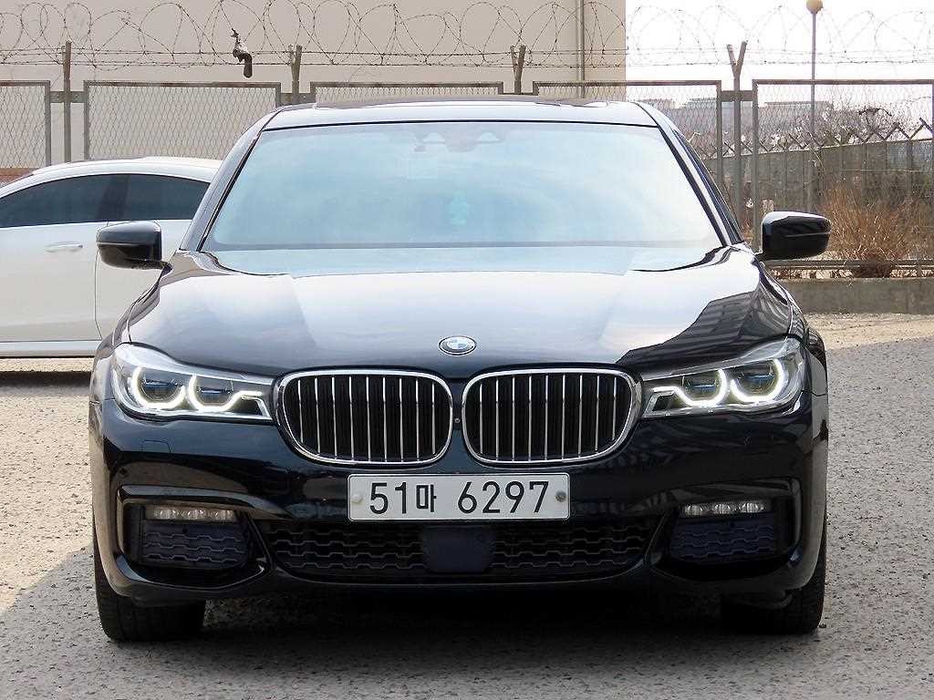 BMW 7시리즈 7시리즈 (G11) 740d xDrive M 스포츠 이미지 1