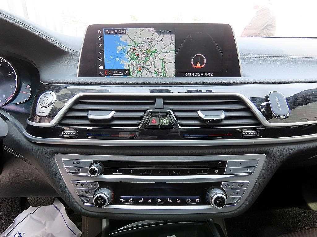 BMW 7시리즈 7시리즈 (G11) 740d xDrive M 스포츠 이미지 13