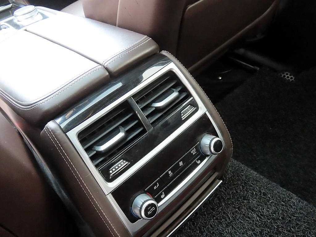 BMW 7시리즈 7시리즈 (G11) 740d xDrive M 스포츠 이미지 15