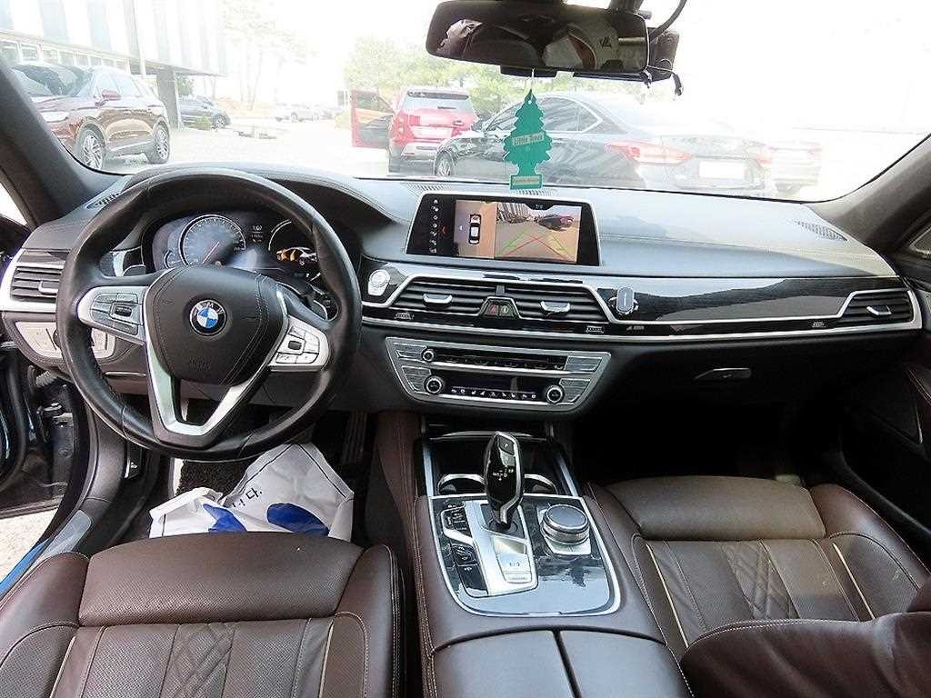 BMW 7시리즈 7시리즈 (G11) 740d xDrive M 스포츠 이미지 7