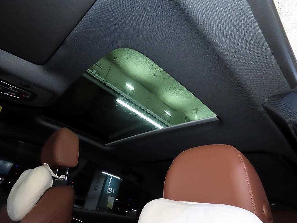 아우디 A5 A5 (F5) 40 TFSI 콰트로 프리미엄 스포트백 이미지 15