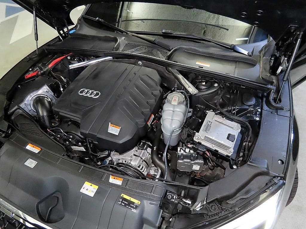 아우디 A5 A5 (F5) 40 TFSI 콰트로 프리미엄 스포트백 이미지 19