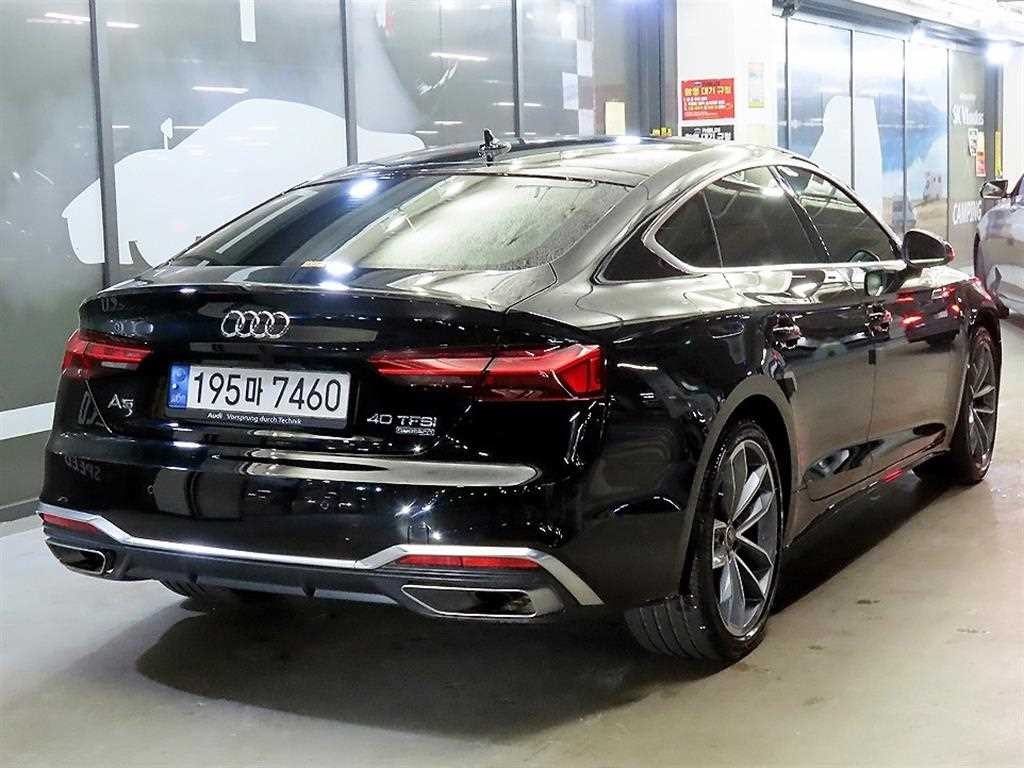 아우디 A5 A5 (F5) 40 TFSI 콰트로 프리미엄 스포트백 이미지 4