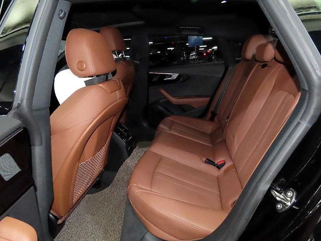 아우디 A5 A5 (F5) 40 TFSI 콰트로 프리미엄 스포트백 이미지 7