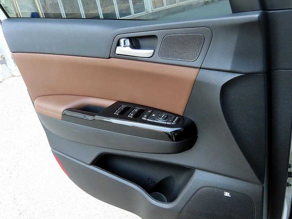 기아 스포티지 스포티지 더 볼드 2.0 가솔린 2WD 노블레스 이미지 11