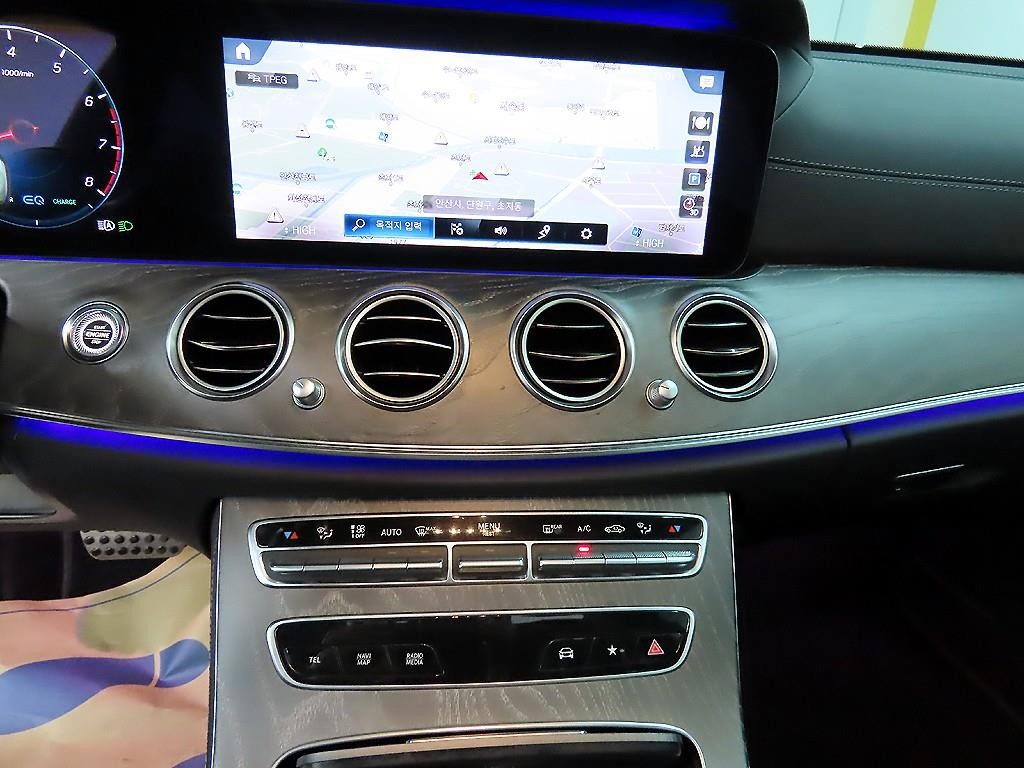 벤츠 E 클래스 E-클래스 W213 E350 4MATIC 아방가르드 이미지 14