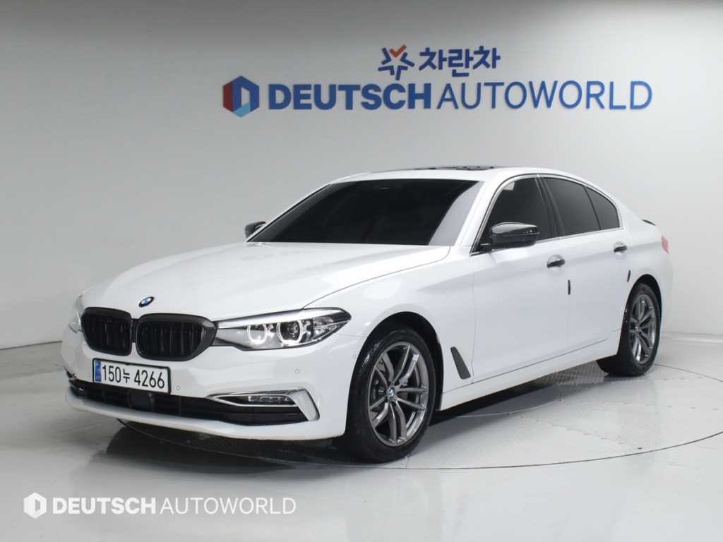 BMW 5시리즈 5시리즈 (G30) 520i 럭셔리 이미지 1
