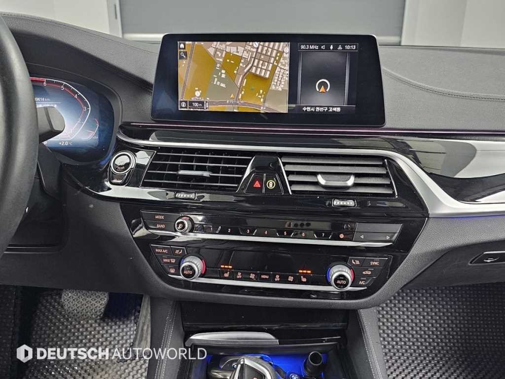 BMW 5시리즈 5시리즈 (G30) 520i 럭셔리 이미지 14