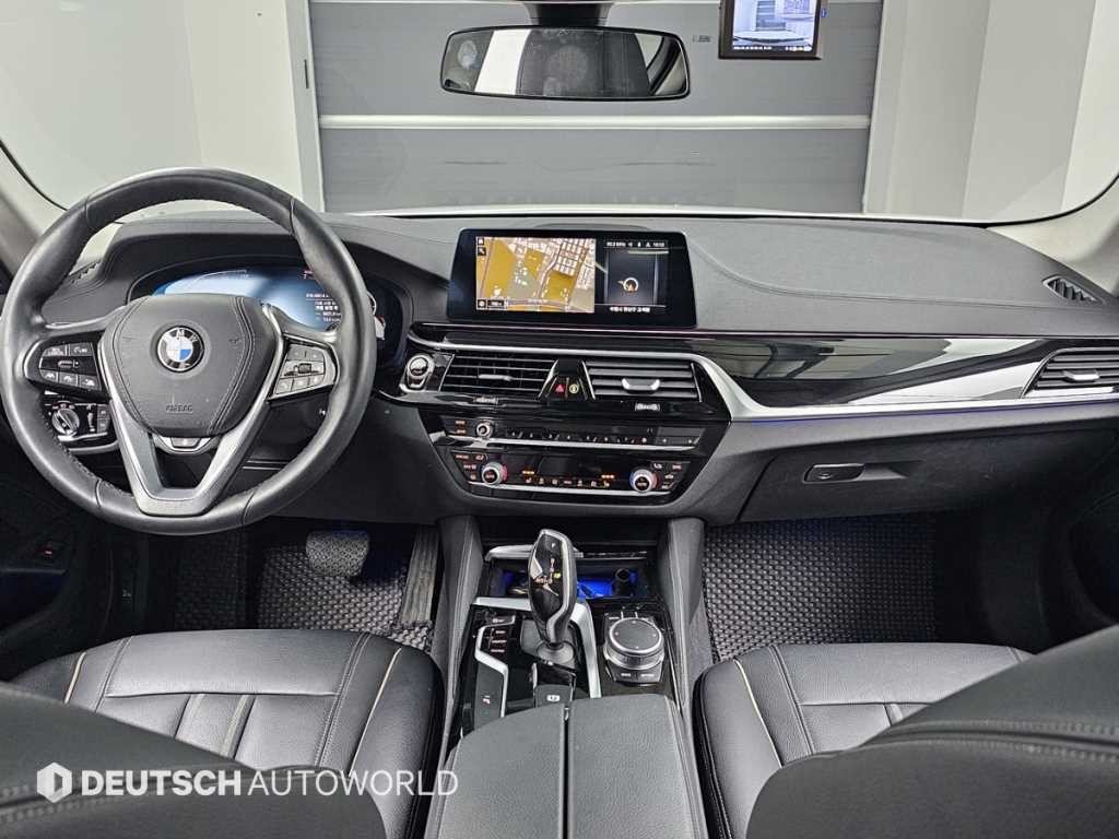 BMW 5시리즈 5시리즈 (G30) 520i 럭셔리 이미지 7