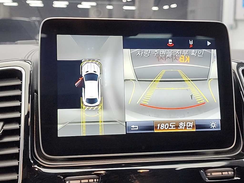 벤츠 GLE 클래스 GLE 클래스 W166 GLE 63 AMG S 4MATIC 쿠페 이미지 16