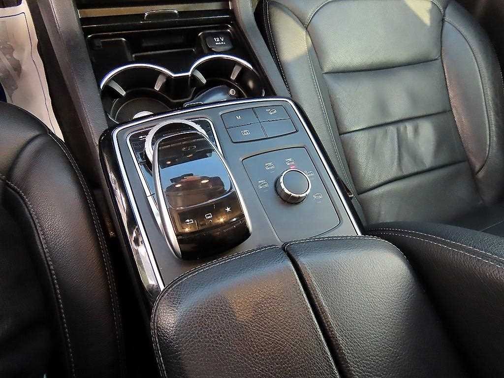 벤츠 GLE 클래스 GLE 클래스 W166 GLE 250 d 4MATIC 이미지 12