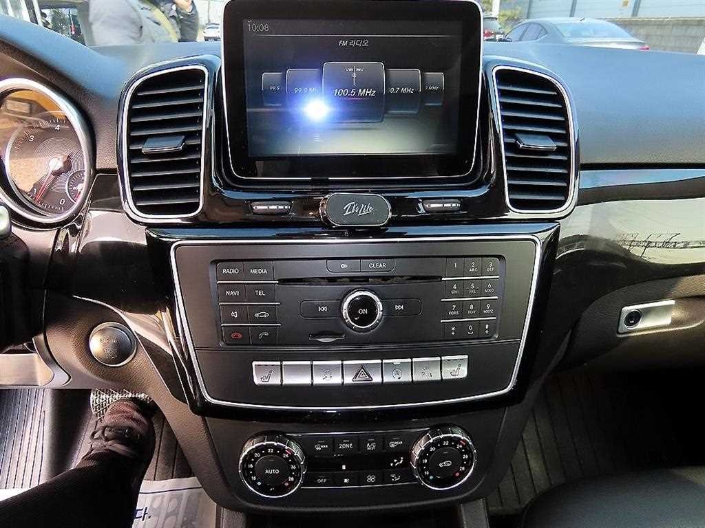 벤츠 GLE 클래스 GLE 클래스 W166 GLE 250 d 4MATIC 이미지 13