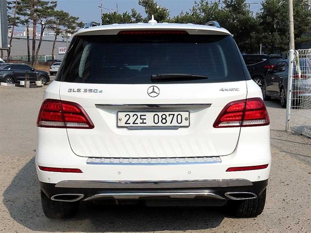 벤츠 GLE 클래스 GLE 클래스 W166 GLE 250 d 4MATIC 이미지 4