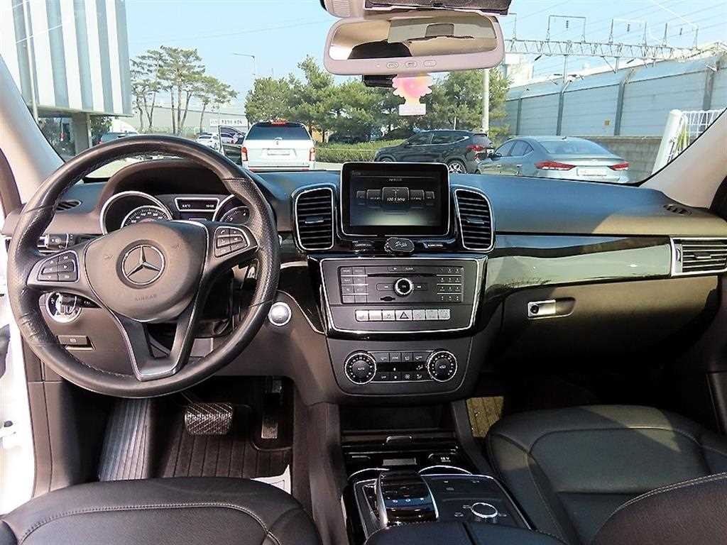 벤츠 GLE 클래스 GLE 클래스 W166 GLE 250 d 4MATIC 이미지 7