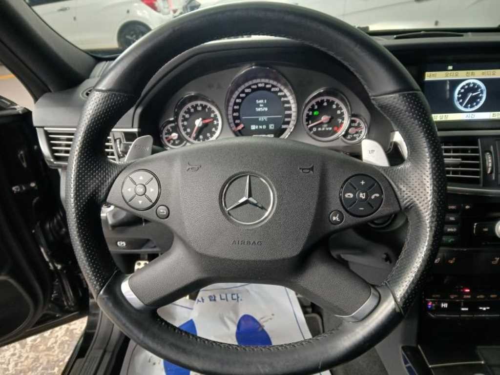 벤츠 E 클래스 E-클래스 W212 E63 AMG 이미지 8