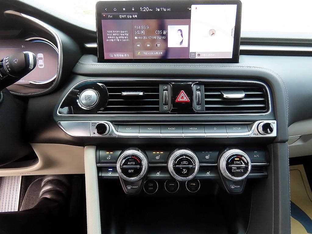 제네시스 G70 더 뉴 G70 가솔린 2.0T 4WD 기본형 이미지 14