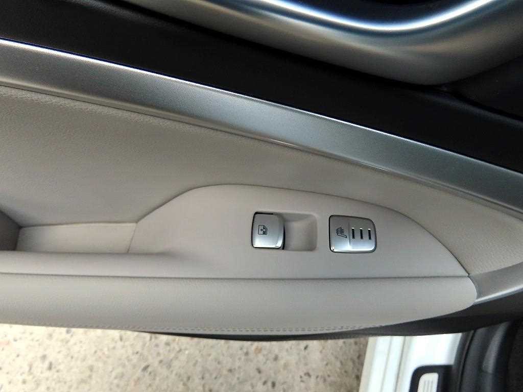 제네시스 G70 더 뉴 G70 가솔린 2.0T 4WD 기본형 이미지 16