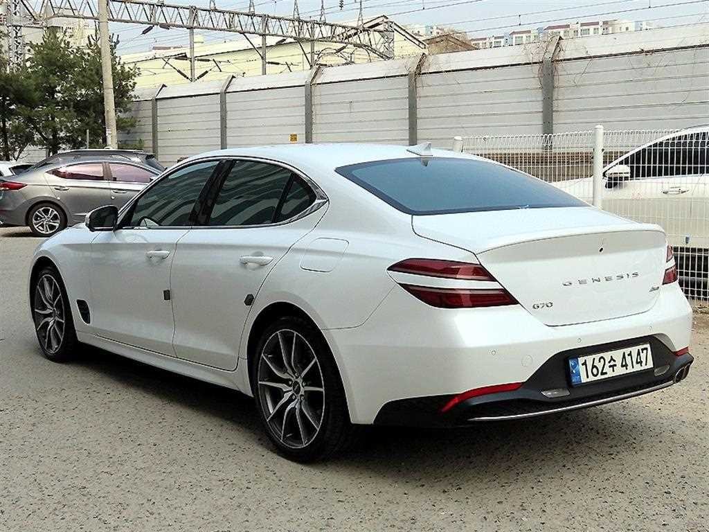 제네시스 G70 더 뉴 G70 가솔린 2.0T 4WD 기본형 이미지 3