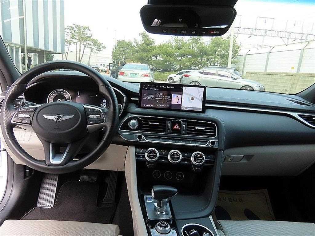 제네시스 G70 더 뉴 G70 가솔린 2.0T 4WD 기본형 이미지 7