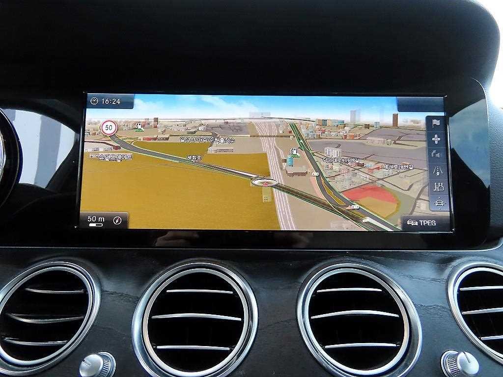 벤츠 E 클래스 E-클래스 W213 E220d 아방가르드 이미지 14