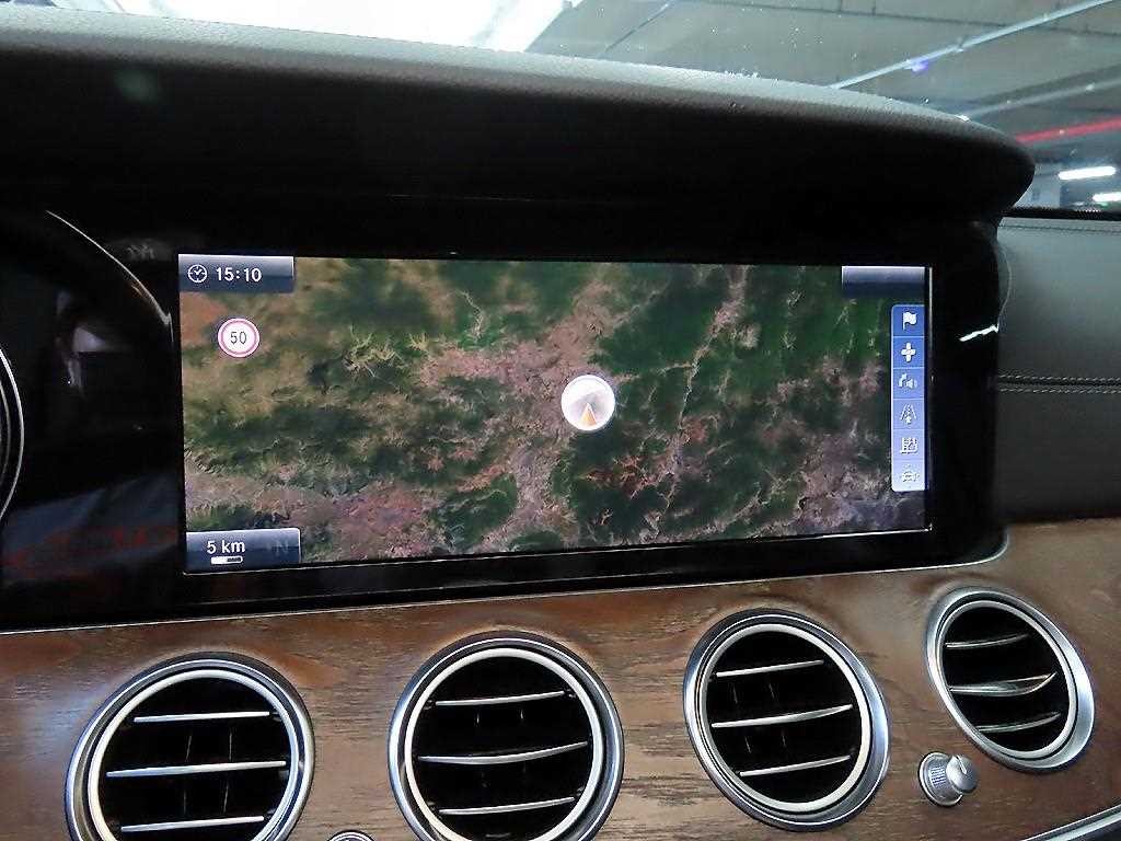 벤츠 E 클래스 E-클래스 W213 E220d 익스클루시브 이미지 13