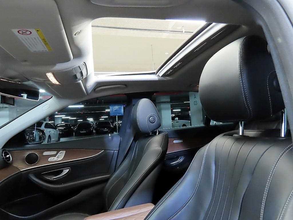 벤츠 E 클래스 E-클래스 W213 E220d 익스클루시브 이미지 17