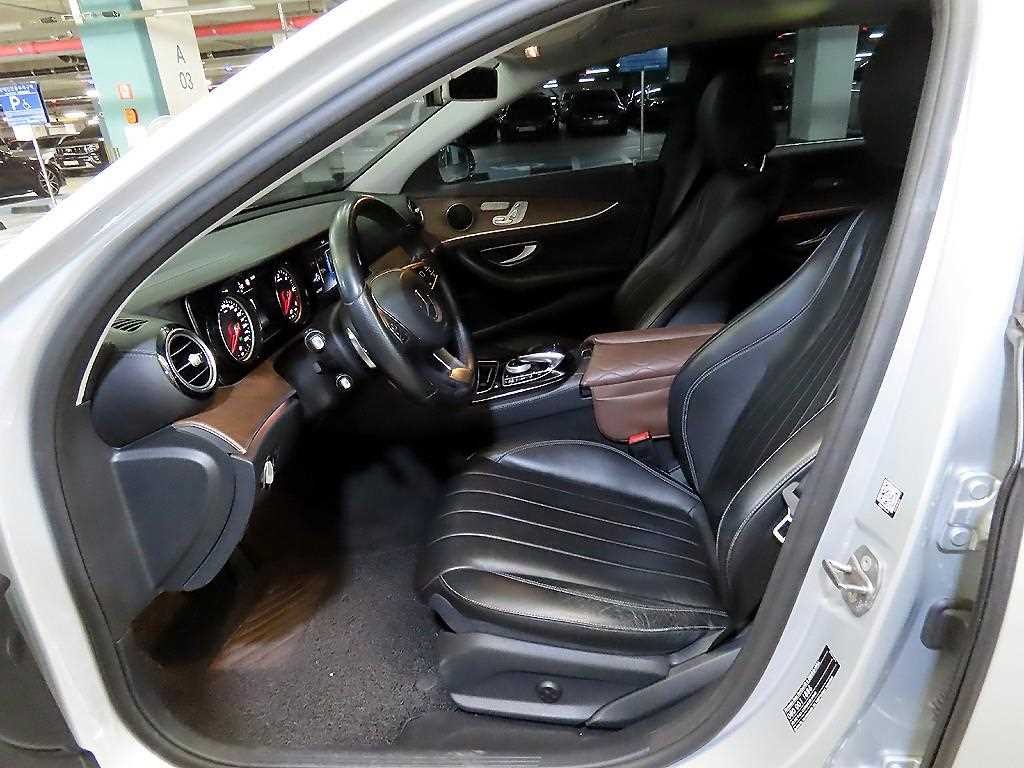 벤츠 E 클래스 E-클래스 W213 E220d 익스클루시브 이미지 6