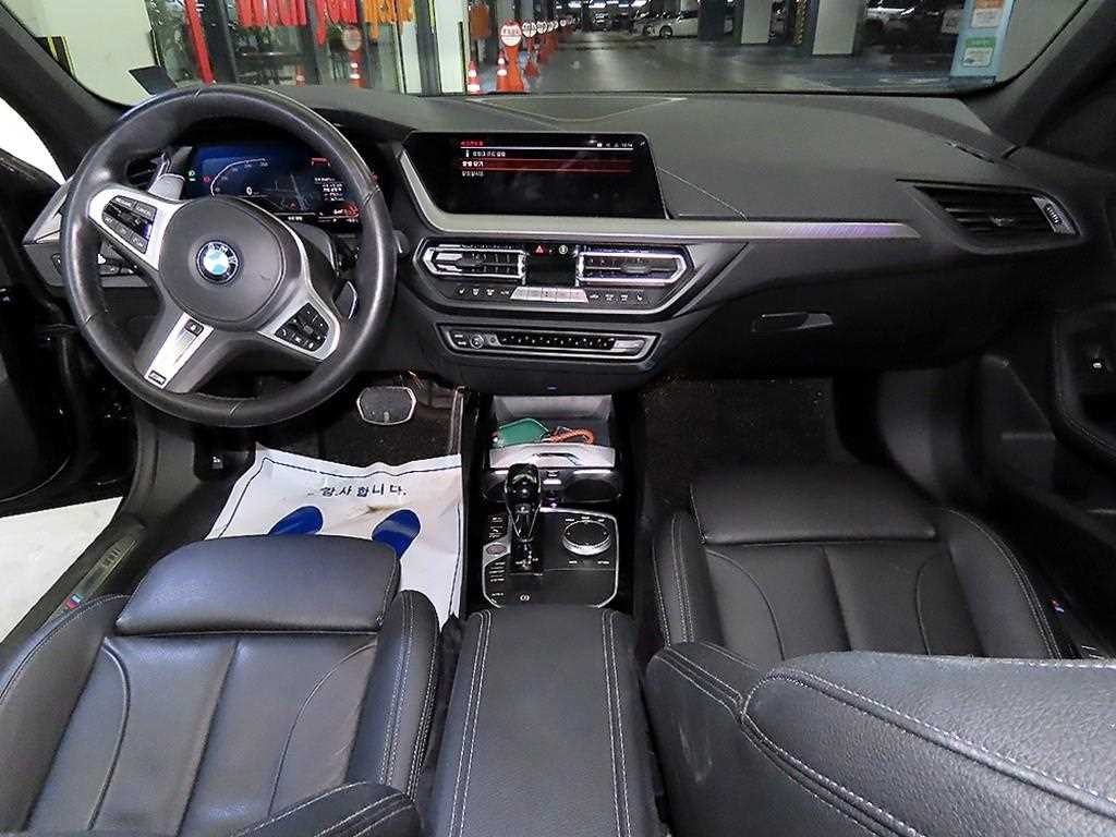 BMW 1시리즈 1시리즈 (F40) 120i M 스포츠 이미지 10