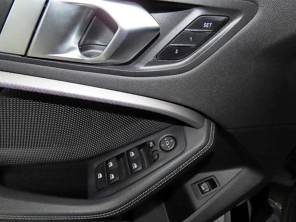 BMW 1시리즈 1시리즈 (F40) 120i M 스포츠 이미지 13