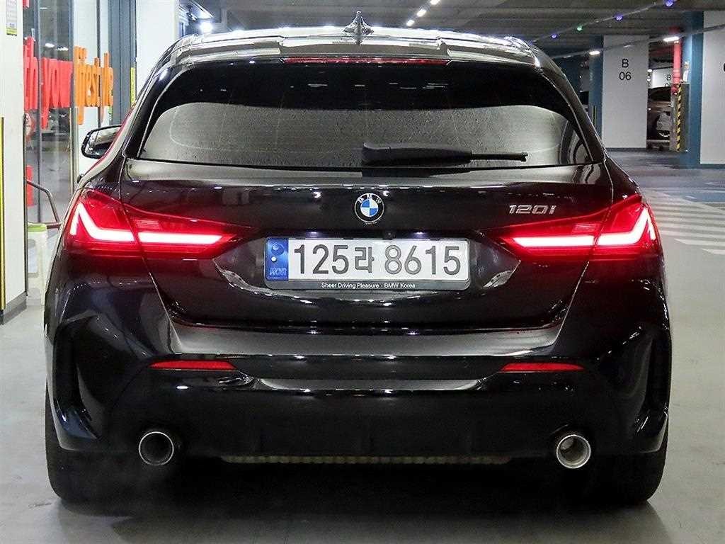 BMW 1시리즈 1시리즈 (F40) 120i M 스포츠 이미지 5