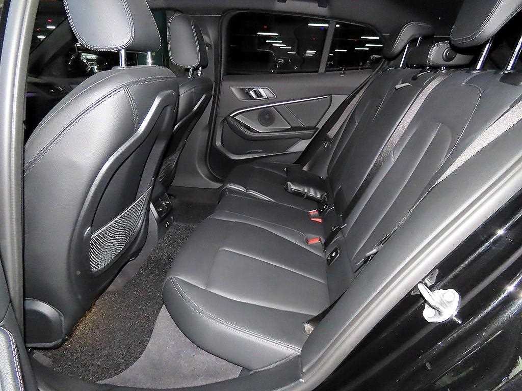 BMW 1시리즈 1시리즈 (F40) 120i M 스포츠 이미지 7